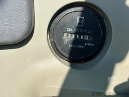 NEW HOLLAND KOBELCO E235SR-1ES