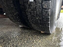 MAN TGL 8.220 4x2 box truck w/ 2 zone generator and li