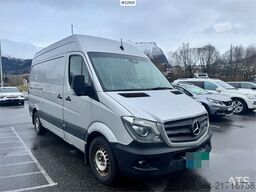 Mercedes-Benz Sprinter 316 van w/ 2 sets of tires!