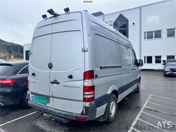 Mercedes-Benz Sprinter 316 van w/ 2 sets of tires!