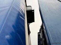 SCHWARZMÜLLER 3-Achs-Jumbo-Schiebeplanen-Stufenauflieger