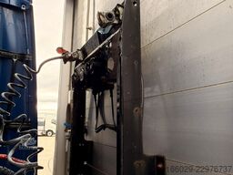 SCHWARZMÜLLER 3-Achs-Jumbo-Schiebeplanen-Stufenauflieger