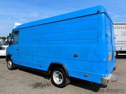 Mercedes-Benz Vario 812D
