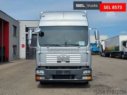 MAN TGL 12.240 4X2 BL / Pferde