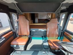 MAN TGL 12.240 4X2 BL / Pferde