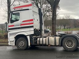 Mercedes-Benz 1845 Arocs 4x4 HD 1-Hand