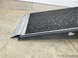 Böckmann KT 3015/20 H Rampe Stützen Kofferanhänger