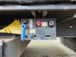 KRONE SD / Liftachse / EDSCHA