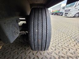 KRONE SD / Liftachse / EDSCHA