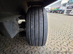 KRONE SD / Liftachse / EDSCHA