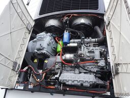 Lamberet refrigerated semi-trailer / Carrier