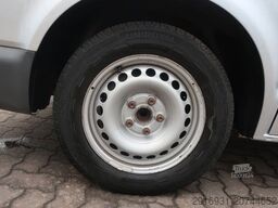 VOLKSWAGEN T5 Klima / AHK / Scheckheft / 6 Gang FN: 234