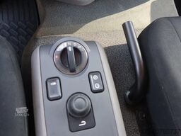 DAF LF 210 FA Bakwagen + Dhollandia 2000 kg klep ex...