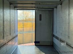 SCHMITZ CARGOBULL SCB*S3B DOUBLE-STOCK THERMO KING SLXi 300 TOP CO