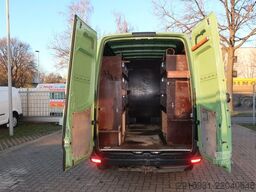 VOLKSWAGEN Crafter Kasten 35 mittel L2H2/Klima/AHK/FN: 237
