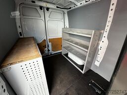Renault Hubarbeitsbühne Versalift  VTL-145 F