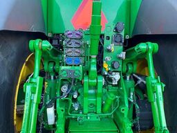 John Deere 8400R