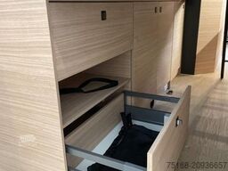 HOBBY MAXIA VAN 680 ET Abstandstempomat / Automatik