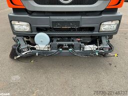 Mercedes-Benz Axor 1833 4x4 Schörling SORF Schienenreinigungs...