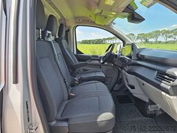 FORD TRANSIT CUSTOM 2.0 L2 LIMITED 170Pk Nav