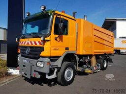 Mercedes-Benz Actros 2032 A 4x4 Bucher STKF 9500 Airport