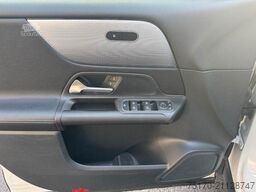 Mercedes-Benz GLB 200 4M Style+StandH+Distr+RKamera+Augment