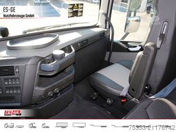 VOLVO FH 551 8x4 Tridem VLA (Luftfederung)