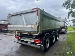 Maur Triple-Axle Trailer – Needs Repair