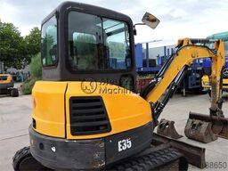 BOBCAT E35