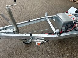 Humbaur HUK 182715 Heckkipper 1,8 t. E-Pumpe, 2680 x 1500 x 300mm