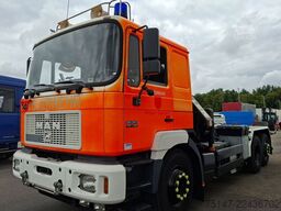 MAN 26.343 6x2*4 Meiller Abroller + Kran Feuerwehr