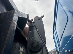 Scania R124/400 hook truck w/ 26T hook and box. WATCH VID