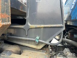 Scania R124/400 hook truck w/ 26T hook and box. WATCH VID