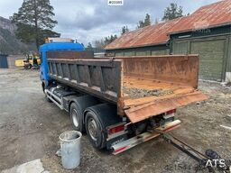 Scania R124/400 hook truck w/ 26T hook and box. WATCH VID