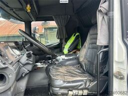 Scania R124/400 hook truck w/ 26T hook and box. WATCH VID