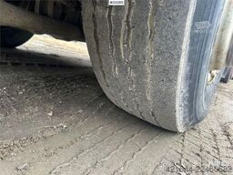 Scania R124/400 hook truck w/ 26T hook and box. WATCH VID