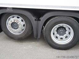 Mercedes-Benz Actros 2545 6×2 MP5 / KRONE refrigerator