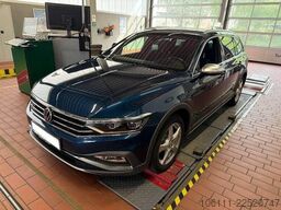 VW Passat Variant Alltrack 4Motion 2.0 TDI HeadUP
