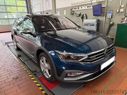 VW Passat Variant Alltrack 4Motion 2.0 TDI HeadUP
