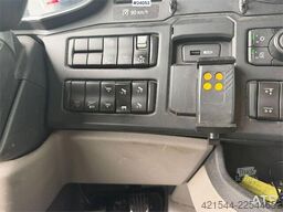 Scania R580 6x2 tractor unit w/ tipping hydraulics and ne