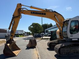 LIEBHERR R924 COMPACT - FULL HYDR - 25.7T - A/C - CE - B...