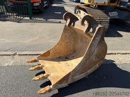LIEBHERR R924 COMPACT - FULL HYDR - 25.7T - A/C - CE - B...
