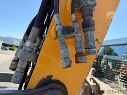 LIEBHERR R924 COMPACT - FULL HYDR - 25.7T - A/C - CE - B...