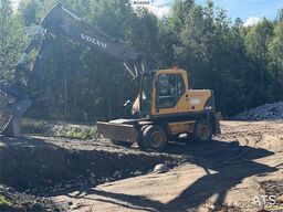 Volvo EW160B w/ rototilt and two buckets. WATCH VIDEO