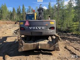 Volvo EW160B w/ rototilt and two buckets. WATCH VIDEO