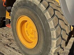Volvo L110H Wheel Loader