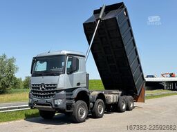Mercedes-Benz Arocs 4848 8x8 tipper