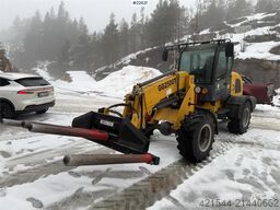 Günter Grossmann Ladowarka GG2500T telehandler with a bucket and l