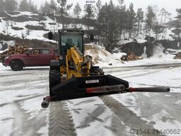 Günter Grossmann Ladowarka GG2500T telehandler with a bucket and l