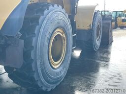 Caterpillar 966